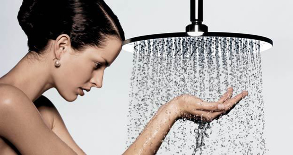 Lave os cabelos com água fria