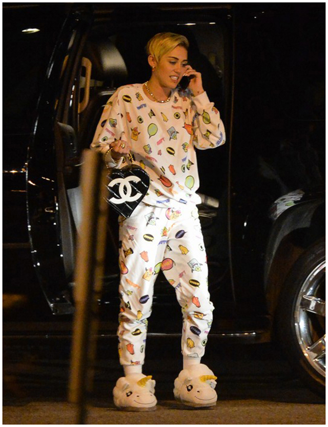 Miley Cyrus de pijama